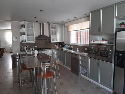 Casa En Venta En Martinez De Libertador Al Rio.