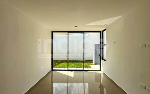 Casa De Una Planta En Venta En Mérida En Privada Praderas Del Mayab En Conkal