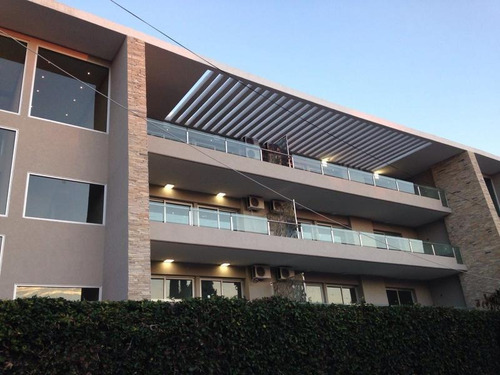 Imagen 5 de 27 de Departamento A La Venta De Gran Categoría De 2 Ambientes En La Mejor Calle De Adrogué