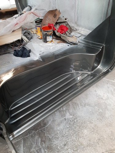 Ford Loba V8