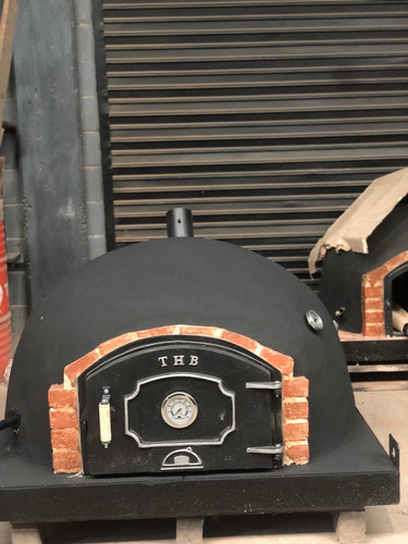 Horno De Barro Thb Transportable Con Base De Hierro Y Patas