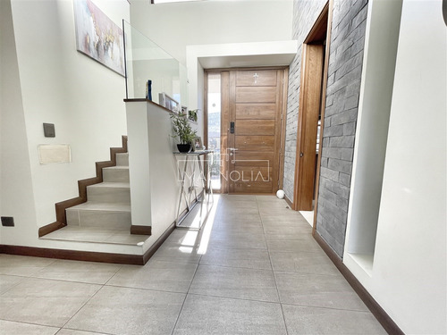 Casa En Venta De 3 Dorm. En Chamisero