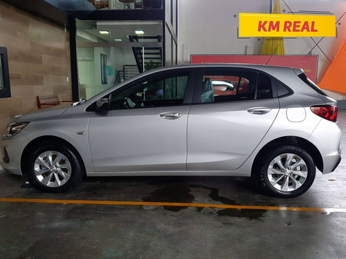 Imagem 5 de 15 de Chevrolet Onix 1.0 Flex Lt Manual