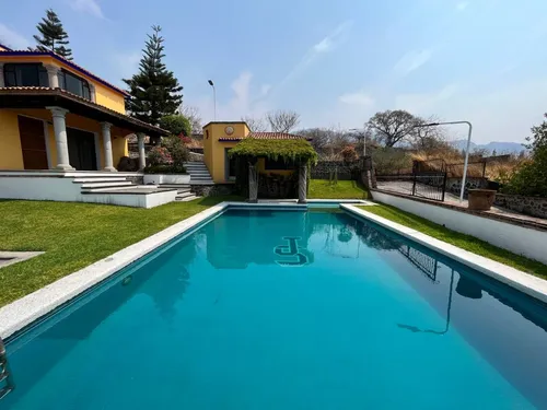 Casa Amueblada Con Alberca Y Vistas Panorámicas ¡baja De Precio De $5'400,000. A $4'500,000!