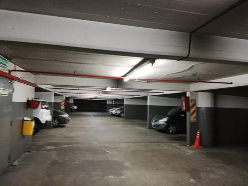 Imagen 2 de 3 de Cochera, Venta, Microcentro