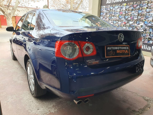 Imagen 7 de 8 de Volkswagen Vento Advance 2.5 170hp 2009