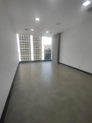 Oficina En Arriendo En El Poblado. Cod A21650