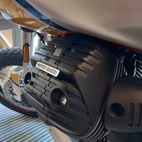 Imagen 13 de 15 de Moto Guzzi V85 Tt 2020 Amarilla 0km Entrega Inmediata!!