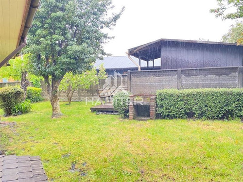 Imagen 2 de 28 de Dos Casas En Gran Sitio De 674m2 Venta De 7 Dorm. En Pucón