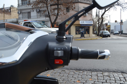 Imagen 15 de 15 de Scooter Electrico Moto Patentada Hawk Usada Litio Ultima