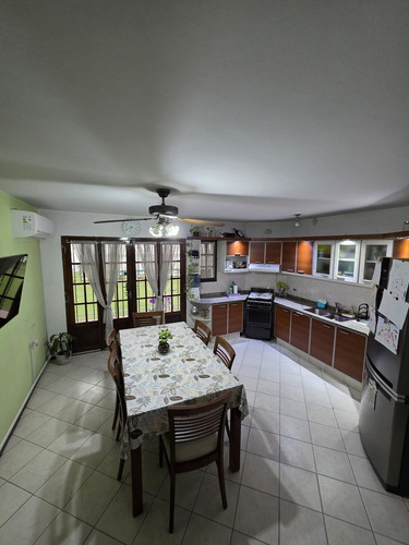 Vendo Casa 3 Dormitorios Urca Con Pileta