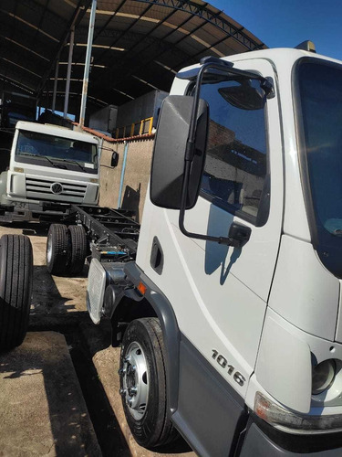Imagem 2 de 8 de Mercedez Benz Accelo 1016