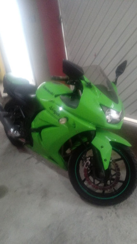Imagem 2 de 7 de Moto Kawasaki Ninja