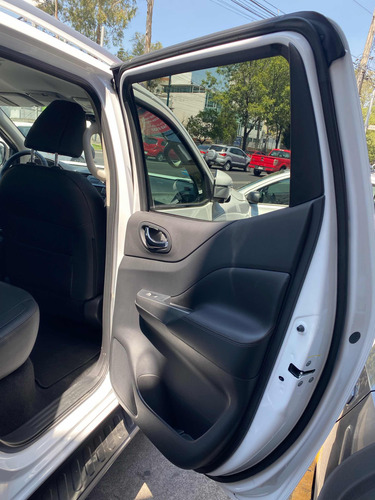 Nissan Frontier 2.5 Platinum Le Dc 4X2 Ta