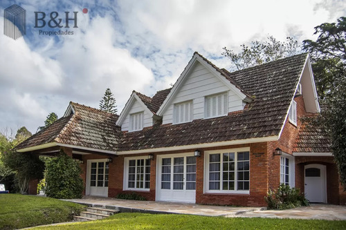 Hermosísima Casa En Golf, Punta Del Este