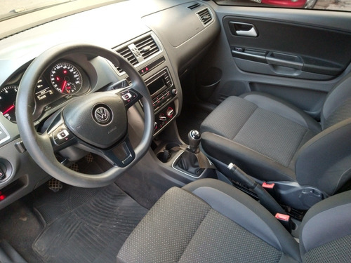 Imagen 12 de 14 de Volkswagen Suran 1.6 Comfortline 101cv 2017