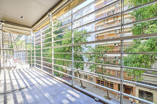 Venta Departamento 3 Ambientes Luminoso Al Frente Con Balcón Caballito