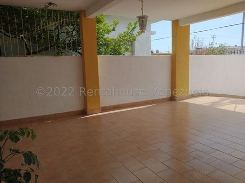 Imagen 9 de 9 de Impecable Casa En Judibana, De Muy Buena Construcción Y Distribución. Este Es Un Urbanismo Tranquilo Y Con Servicios Públicos Ininterrumpidos. #22-18918