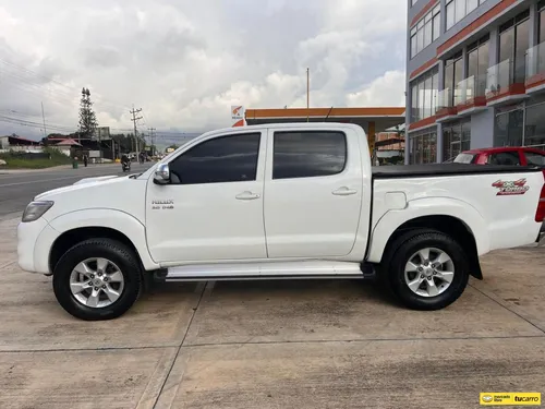Toyota Hilux Srv
