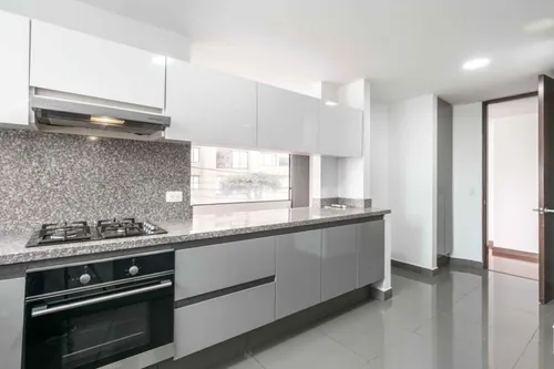 Apartamento En Venta En Chicó Navarra. Cod V7943