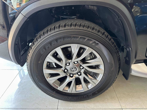 Imagen 7 de 14 de Toyota Fortuner Fortuner Vx.r