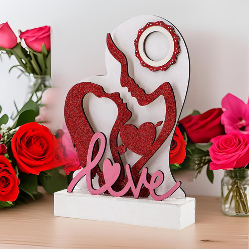 Silhueta De Casal De Madeira Com Decoração De Dia Dos