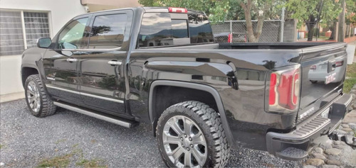 Imagen 6 de 13 de Gmc Sierra 2017 6.2 Denali Dvd At