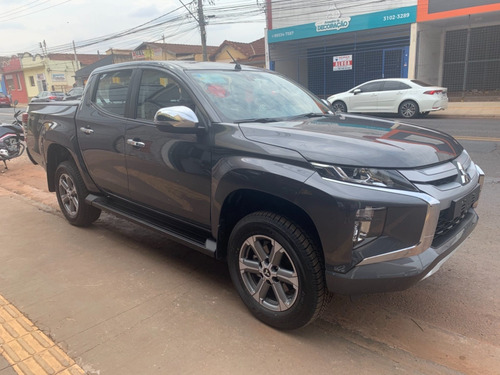 Imagem 2 de 15 de Mitsubishi L200 Triton Sport Hpe 2.4 Cinza 2022
