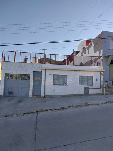 Casa + Departamentos - Ideal Inversion
