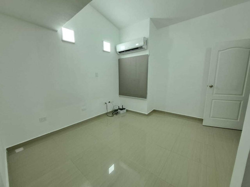 Imagen 12 de 20 de Rosaura Cortez Vende Apartamento Duplex En San Diego Res. Cumbres De San Diego Cerca De Fin De Siglo