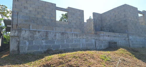 Vendo Lote En Derecho Posesorio Con Casa En Construcción 