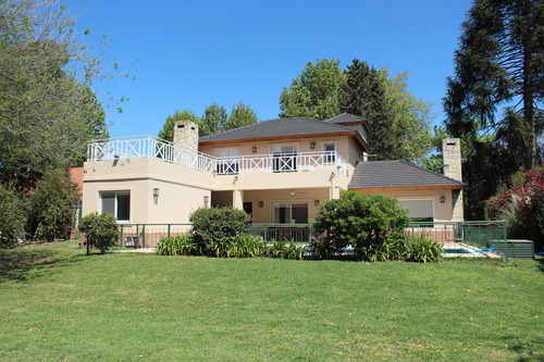 Venta , Alquiler Temporario. Casa Sobre El Golf En Golfers C.c