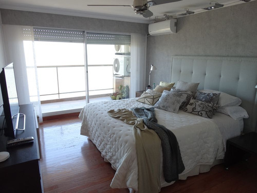 Imagen 17 de 30 de Apartamento En Venta Sobre Rbla. Con Vistas Al Mar, 3 Dormitorios, Parrillero De Uso Esclusivo Y Servicio 2 Garajes