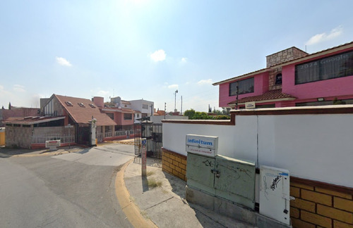 Casa Lista Para Ti En Cda. De Las Azucenas 31, Jardines Del Alba 2, 54750 Cuautitlán Izcalli, Méx. En Remate Hipotecario Adjudicada Con Posesión.