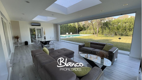 Casa En Venta En La Lomada, Pilar, G.b.a. Zona Norte