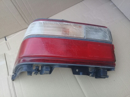 Stop Izquierdo De Toyota Corolla Baby Camry Con Detalles