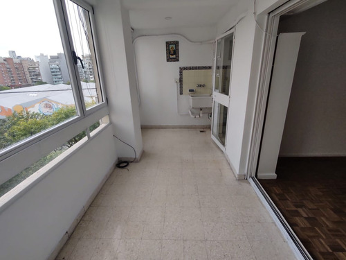 Hermoso Departamento Dos Ambientes. Barrio Colegiales (vínculos - Servicios Inmobiliarios (cp: 8805)