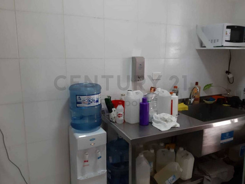 Imagen 28 de 30 de Venta Importante Casona En 2 Plantas Mas 2 Departamentos En Villa Ballester