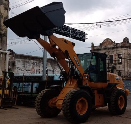 Imagem 7 de 15 de Pá Carregadeira Case 721e 2017 Revisada Repasse
