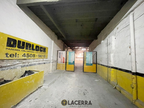 Imagen 9 de 30 de Galpon Sobre Avenida, 477 M2 Con Oficinas Y Local Comercial