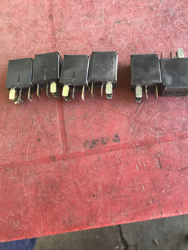F57b 14b192 Aa Relay De Caja Fusibles Ford Varios Autos (Usado)