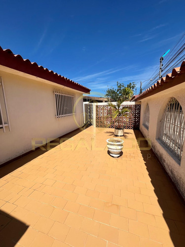 Cv-1537 Zona Oeste Casa Urbanización Cumbres De Maracaibo