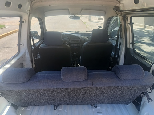 Peugeot Partner 1.4 Furgon Confort 5as NAFTA+ equipo de gas