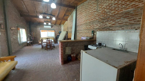 Imagen 12 de 22 de Excelente Quinta Con Pileta Y Gran Parque A La Venta En Abbott - Monte
