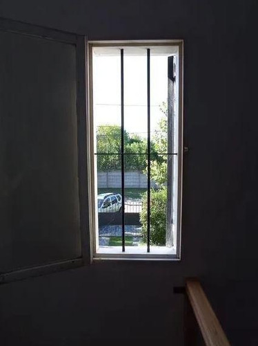 Casa Venta 3 Dormitorios 2 Baños 2 Cocheras 1 Patio Y Parrilla 300 Mts 2 Totales - City Bell