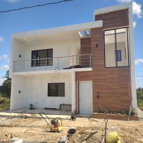 Vendo Proyecto De Casas Individual De 2 Niveles En El Residencial Brisamar, Santo Domingo Este, República Dominicana