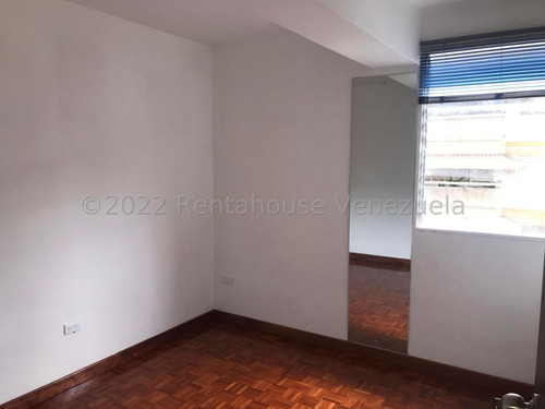 Km Apartamento (1 Nivel) En Venta En La Trinidad, Distrito Metropolitano