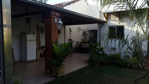 Imagen 9 de 11 de Hermoso Chalet 4 Ambientes En Buena Ubicacion