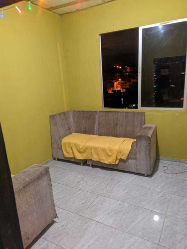 Casa Excelente Com 3 Quartos E Dois Banheiros Mais Quintal