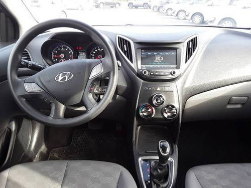 Imagem 4 de 10 de Hyundai Hb20s 1.6 Comfort Plus 16v Flex 4p Automático